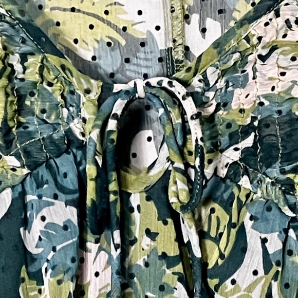 DKNY JEANS Smocked Sheer Lined Botanical Pattern Blouse - S - Picture 6 of 11